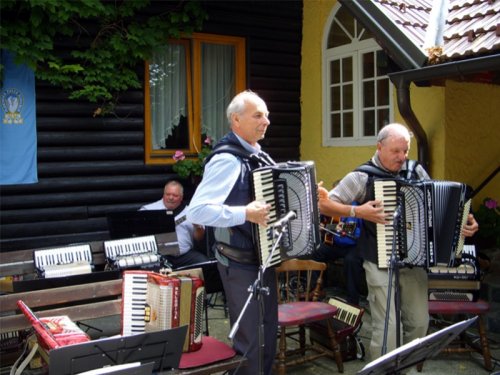 Edi Semeja, Jože Burnik in v ozadju Janez Per